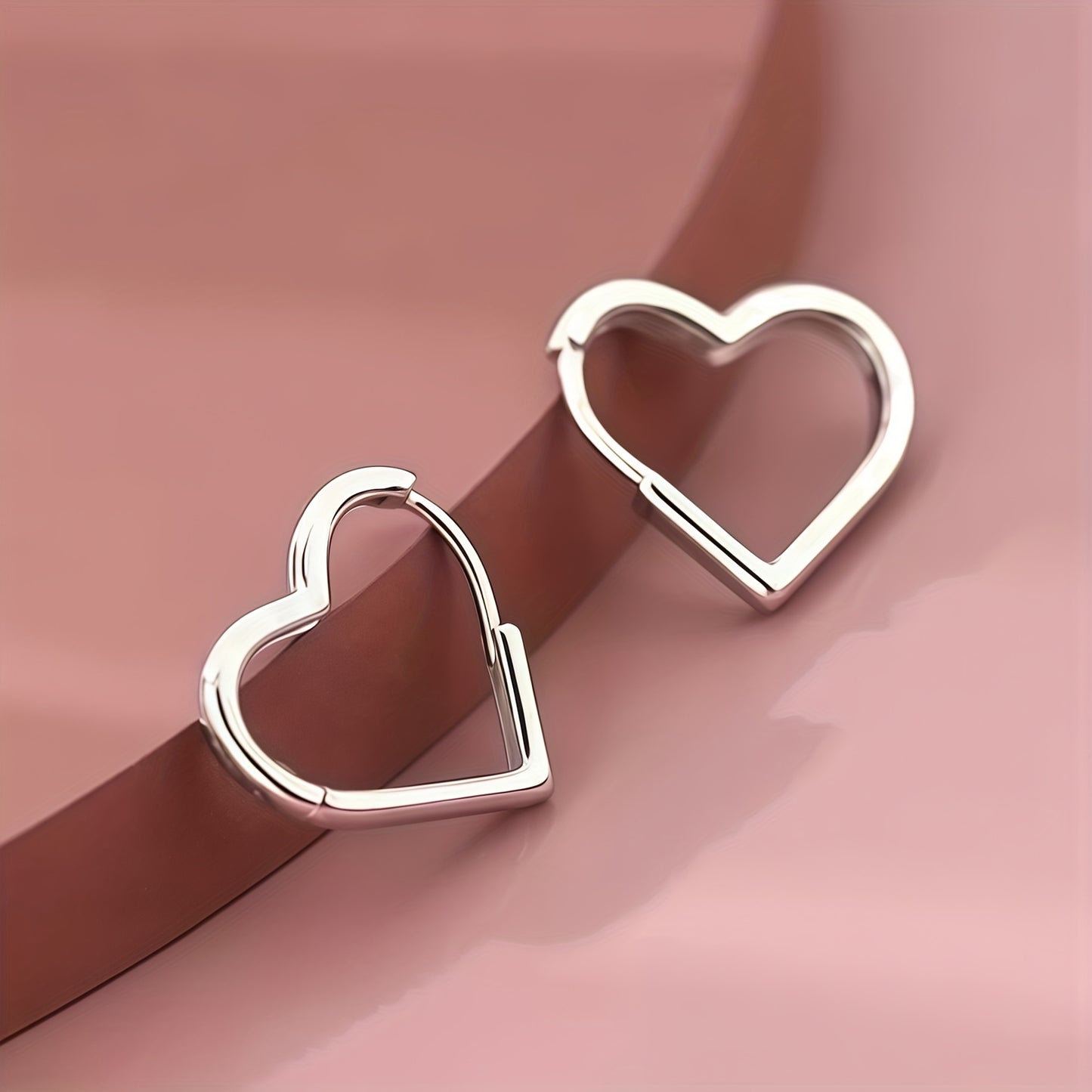 Hypoallergenic stainless steel heart-shaped earrings, comfortable and versatile, simple and elegant, high-quality fashionable Women's earrings for daily wear or parties, jewelry accessories, are exquisite gifts for women.