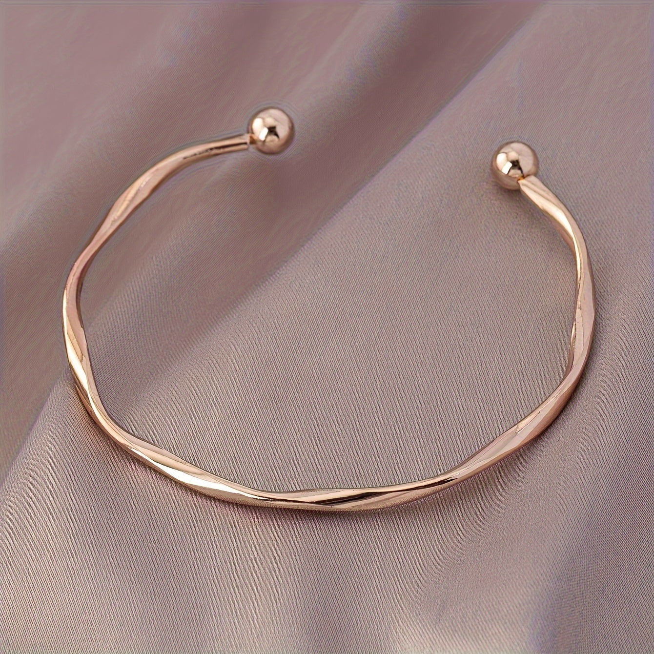 A Minimalist Twisted Adjustable Women's Bangle
