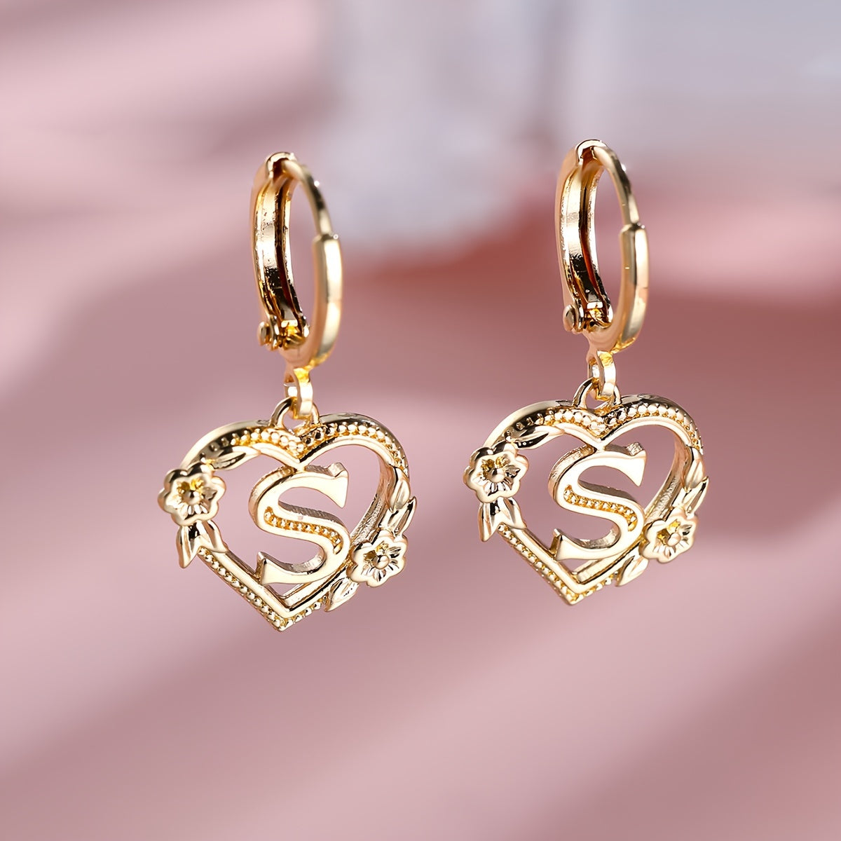 Golden Letter Heart Flower Stud Earrings for Women, Elegant Jewelry Suitable for Banquet and Party Wear