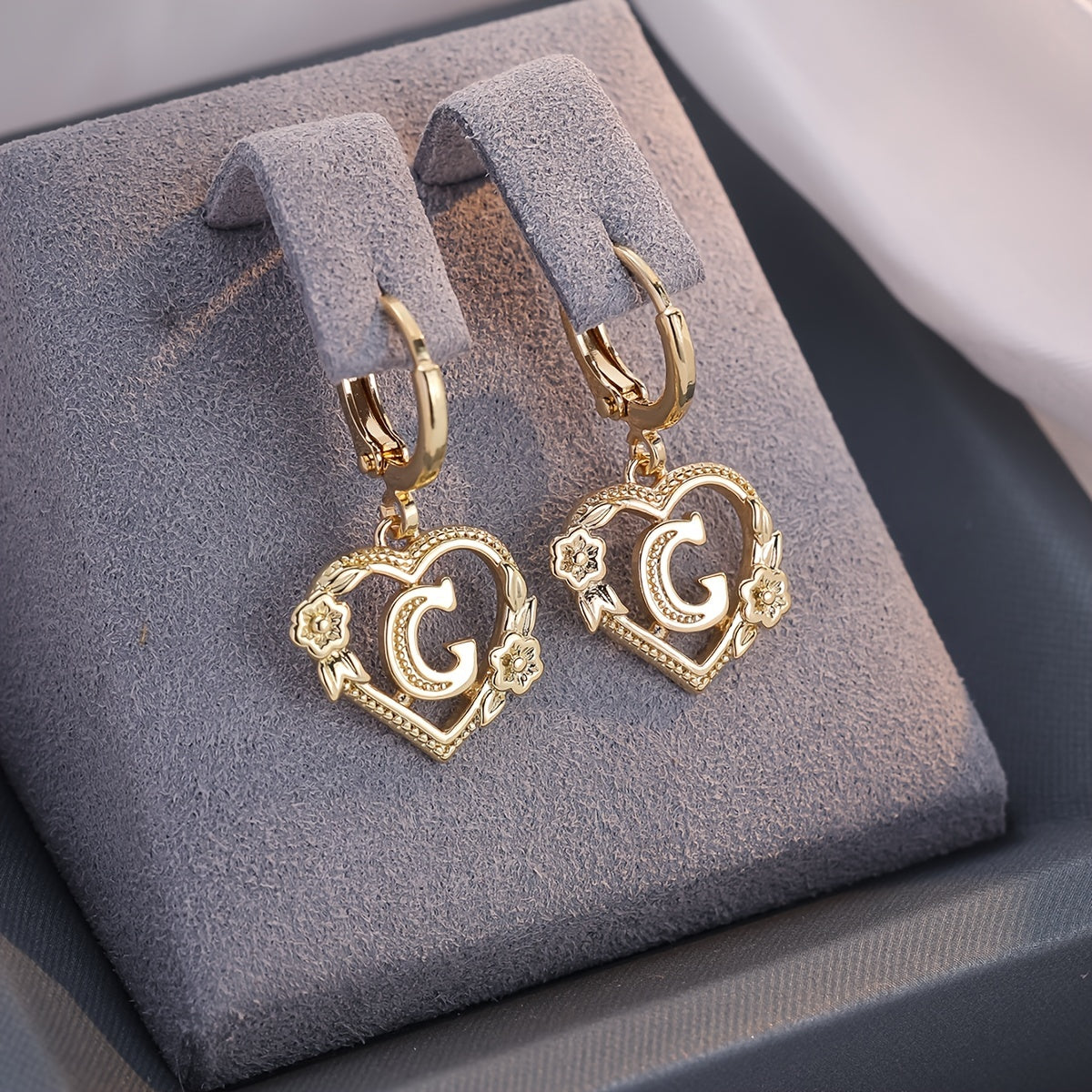 Golden Letter Heart Flower Stud Earrings for Women, Elegant Jewelry Suitable for Banquet and Party Wear