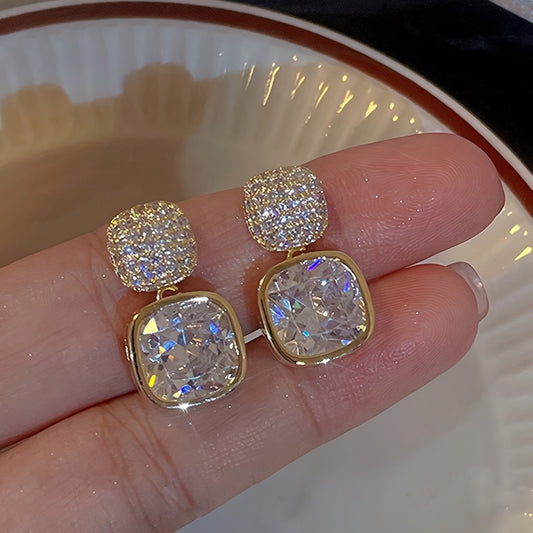 1 Pair Exquisite Luxury Rhinestone Drop Earrings for Women - Bling Bling Elegant Vintage Style Zinc Alloy Dangle Earrings with Sparkling Crystals - Fashionable Accessory for Special Occasions and Everyday Wear