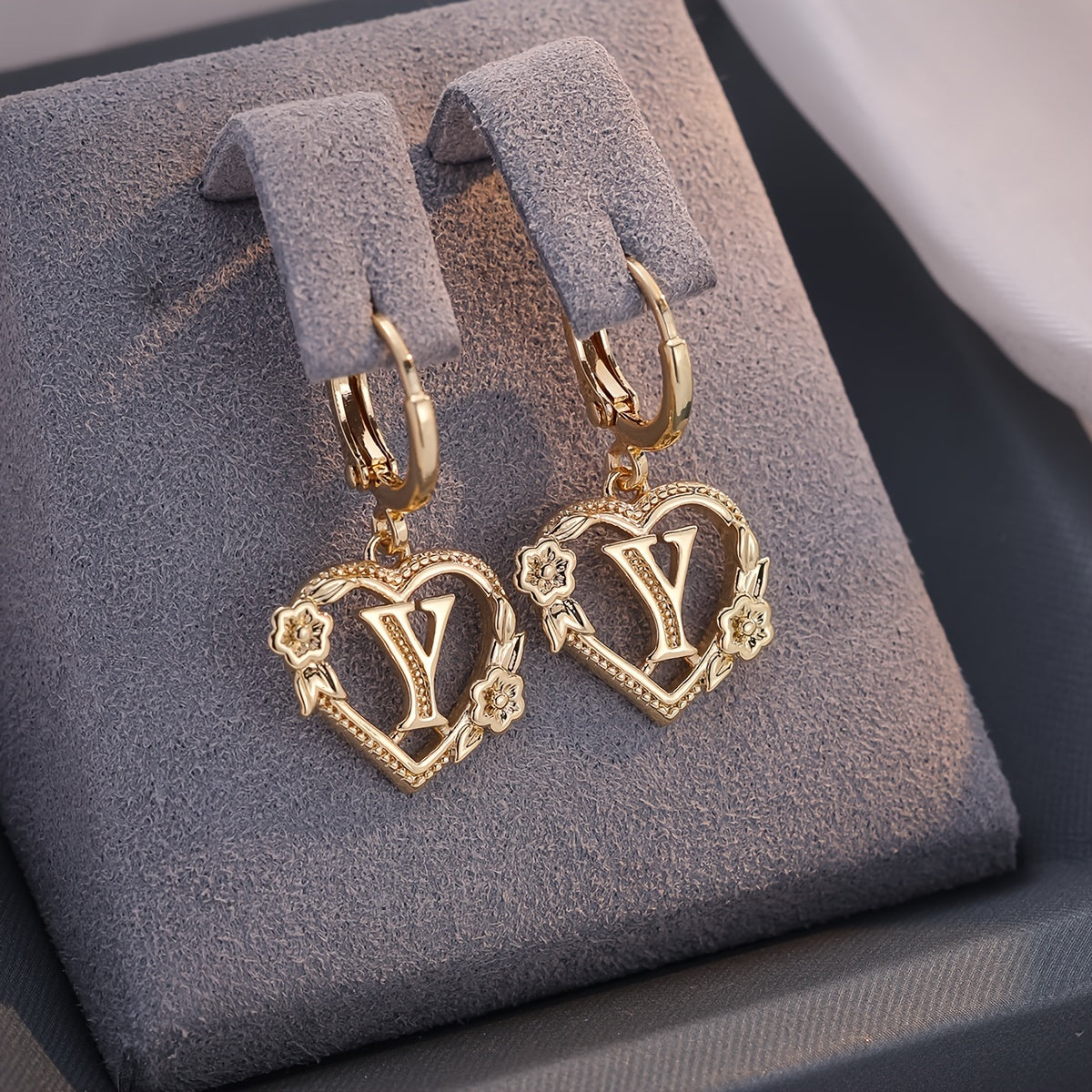 Golden Letter Heart Flower Stud Earrings for Women, Elegant Jewelry Suitable for Banquet and Party Wear