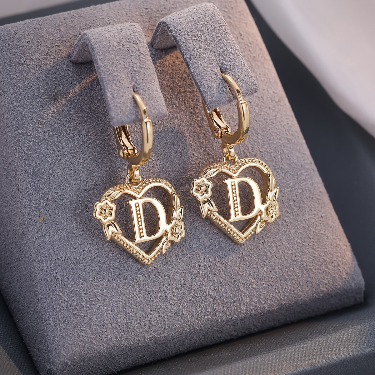 Golden Letter Heart Flower Stud Earrings for Women, Elegant Jewelry Suitable for Banquet and Party Wear