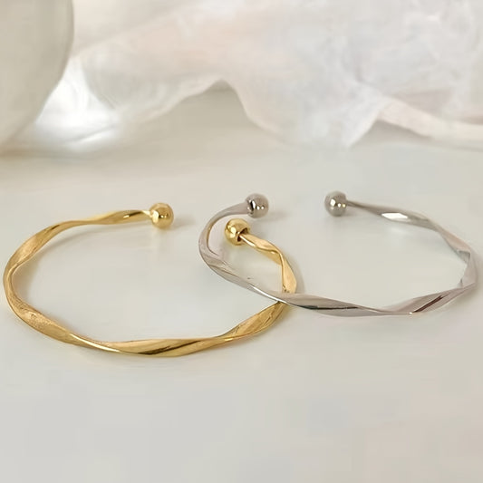A Minimalist Twisted Adjustable Women's Bangle