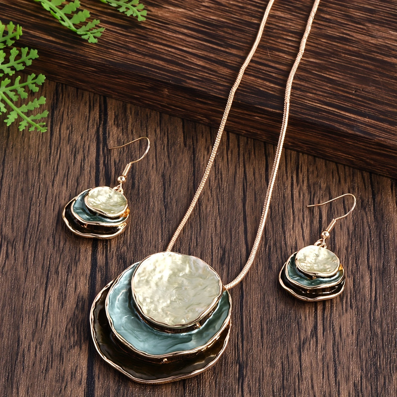 Bohemian Three-layer Circular Zinc Alloy Golden Enamel Jewelry Set, Cute And Elegant For Ladies, Girlfriends, Holiday Parties, Necklace And Earrings Set