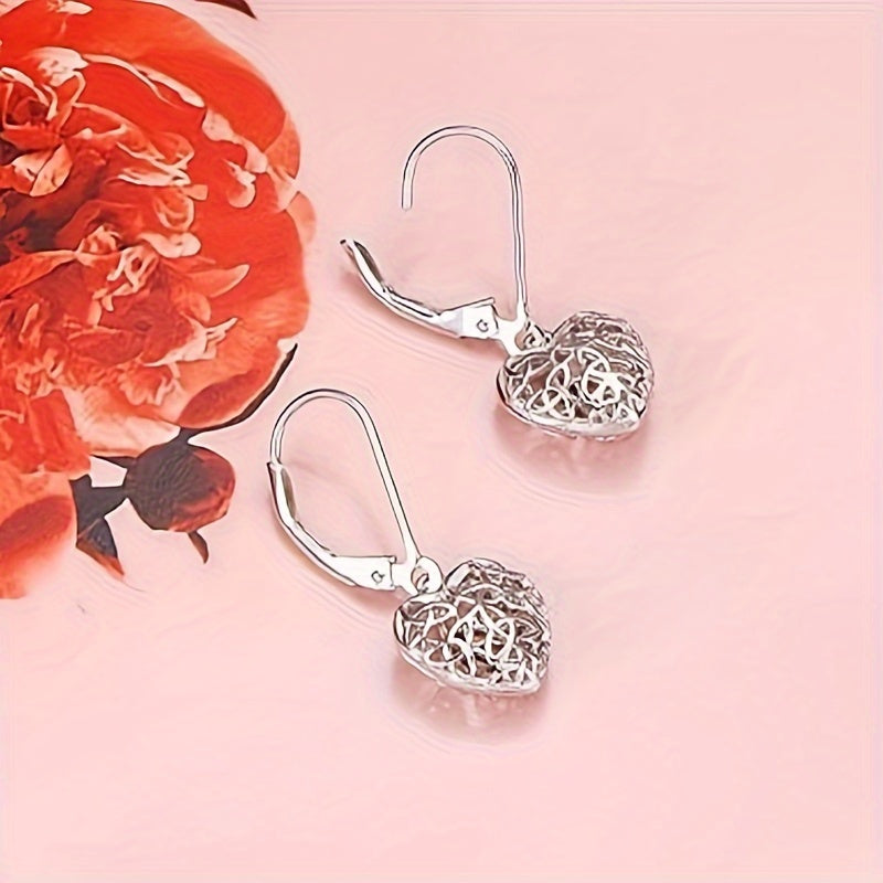 [Heart-shaped Hoop Earrings For Ladies] Exquisite Hollow Heart-shaped Hoop Earrings For Ladies, Perfect For Engagement Parties, Banquets, Valentine's Day, Anniversaries, And Special Occasions.