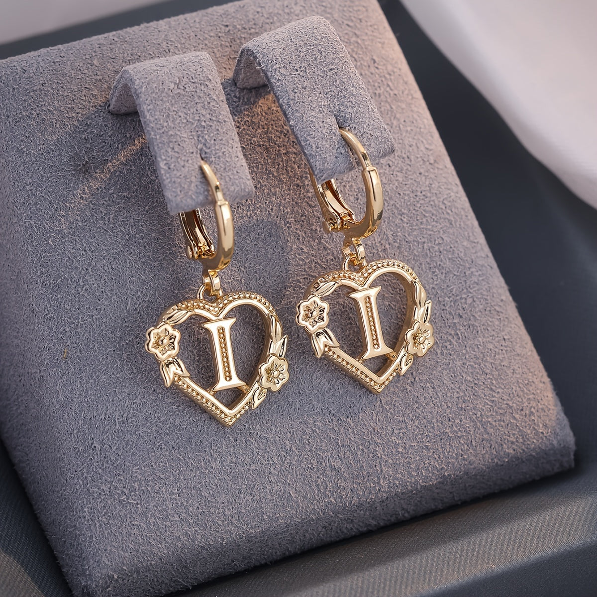 Golden Letter Heart Flower Stud Earrings for Women, Elegant Jewelry Suitable for Banquet and Party Wear