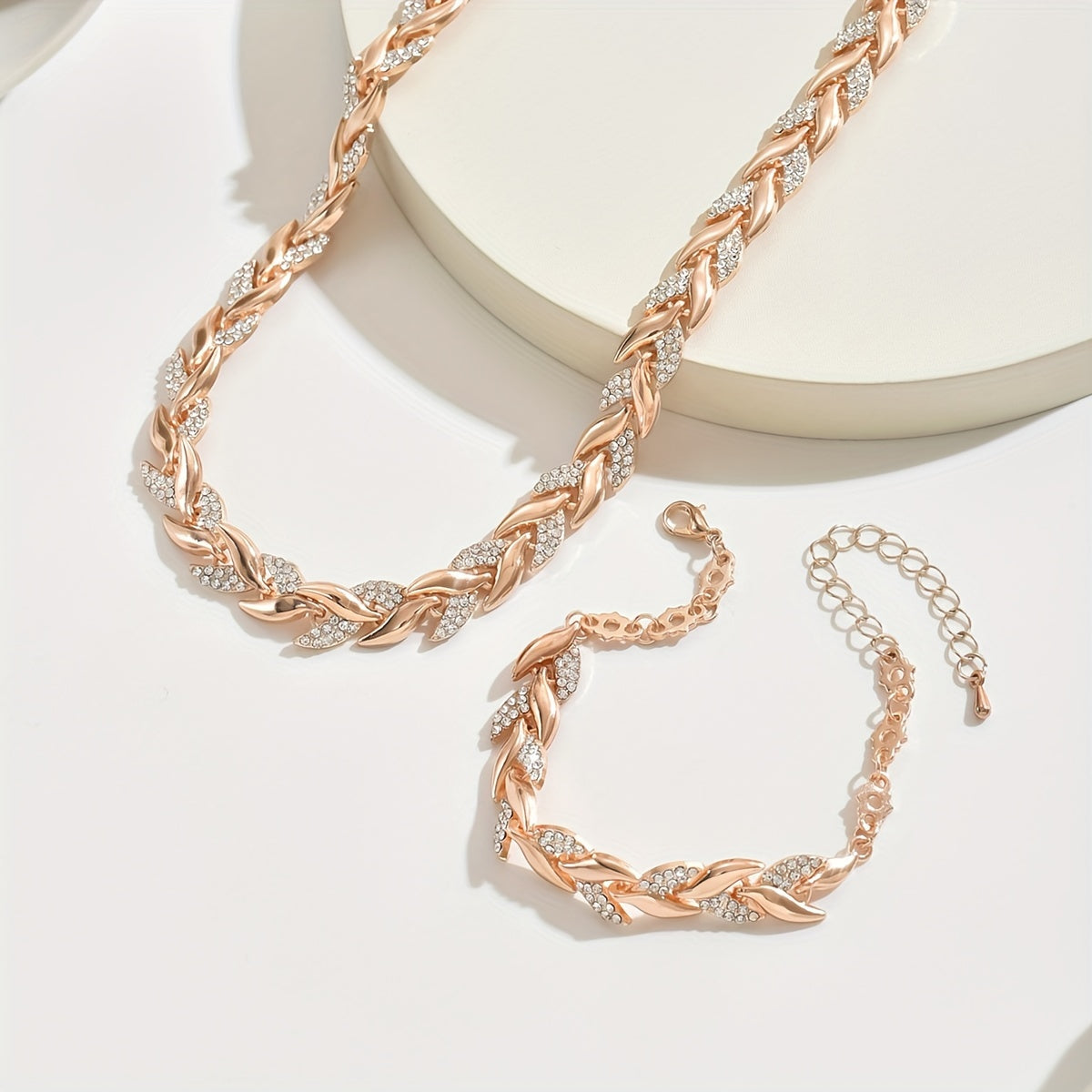 [Elegant Jewelry] Elegant 1 Bracelet 1 Necklace Fish Tail Jewelry Set | Inlaid Glass Rhinestone, Suitable for Women's Autumn and Winter Banquet Daily Wear