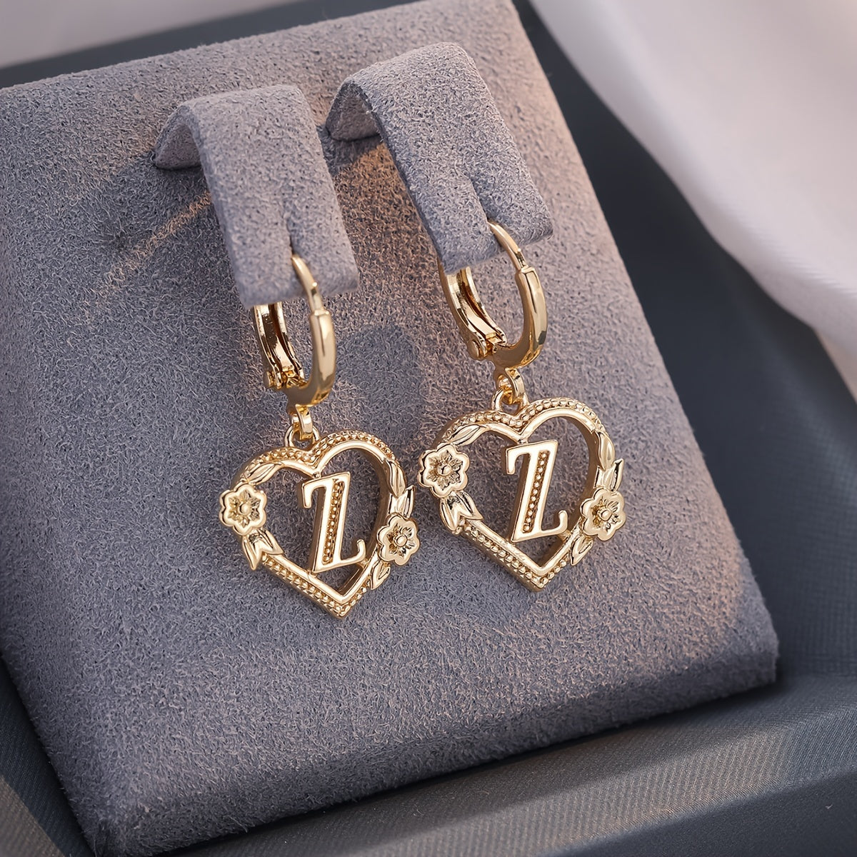 Golden Letter Heart Flower Stud Earrings for Women, Elegant Jewelry Suitable for Banquet and Party Wear