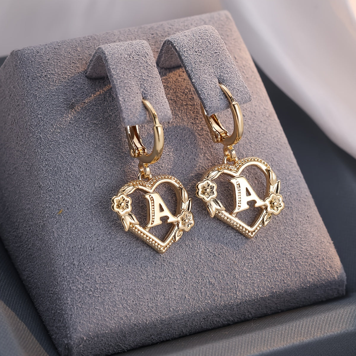 Golden Letter Heart Flower Stud Earrings for Women, Elegant Jewelry Suitable for Banquet and Party Wear