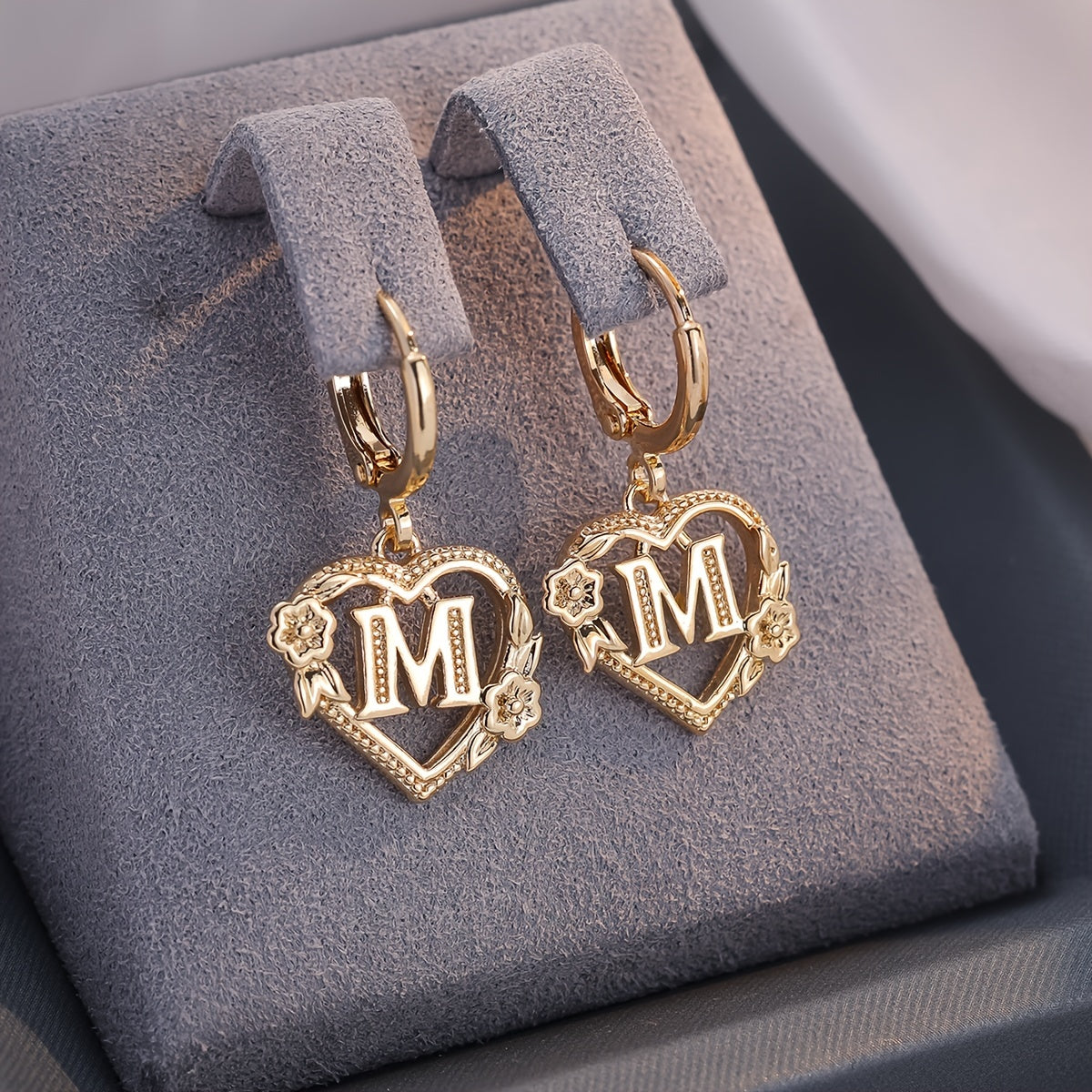 Golden Letter Heart Flower Stud Earrings for Women, Elegant Jewelry Suitable for Banquet and Party Wear